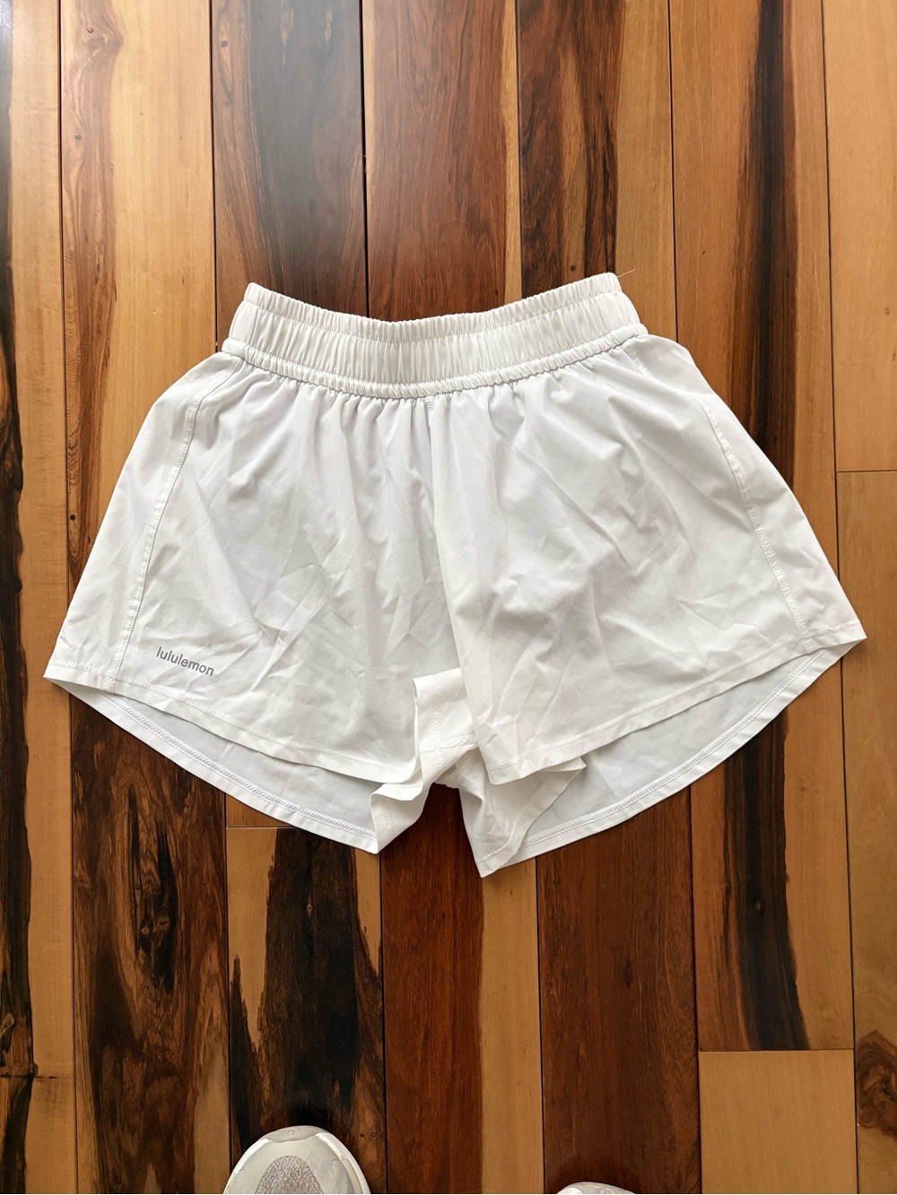 lululemon athletica White Women's Athletic Shorts with Elastic Waistband - Picture 3 of 3
